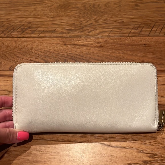 Michael Kors Leather Wallet - Picture 2 of 4